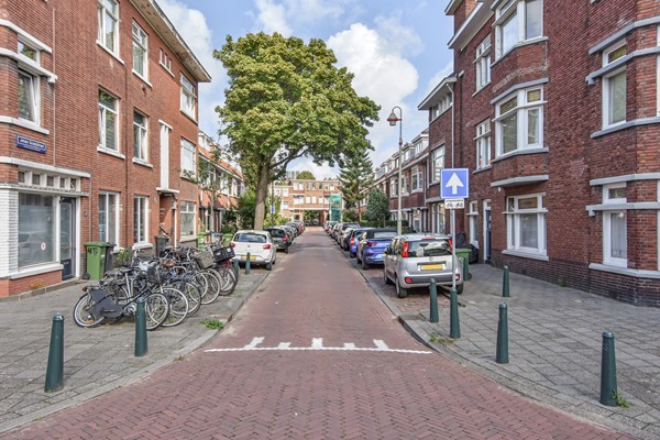 Medium property photo - Johan Gramstraat 48, 2522 XA Den Haag